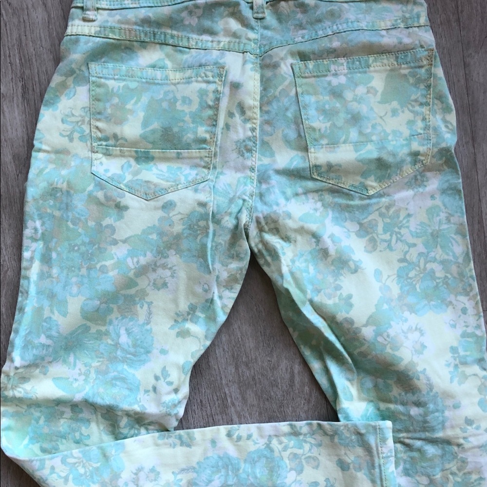 Spring Print LC Jeans - Picture 3 of 5